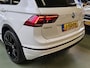 Volkswagen Tiguan 2.0 TSI 4Motion Highline R -190pk- Automaat | Trekhaak | Panoramadak | Camera | Rijklaarprijs incl. 1 jaar Bovag garantie