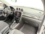 Suzuki Vitara 1.5 Hybrid Style 116PK AUTOMAAT Adaptieve Cruise | Parkeer sensoren| Metallic lak| 4 seizoen banden| Camera| Schuif en kanteldak| Navigatie| Stoel verwarming| Zeer netjes!