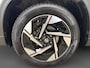 Suzuki Vitara 1.5 Hybrid Style 116PK AUTOMAAT Adaptieve Cruise | Parkeer sensoren| Metallic lak| 4 seizoen banden| Camera| Schuif en kanteldak| Navigatie| Stoel verwarming| Zeer netjes!