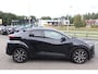 Toyota C-HR / C-HR+ 220 PLUG-IN HYBRID DYNAMIC BLIND-SPOT STOELVERWARMING CAMERA AD-CRUISE NL-AUTO