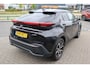 Toyota C-HR / C-HR+ 220 PLUG-IN HYBRID DYNAMIC BLIND-SPOT STOELVERWARMING CAMERA AD-CRUISE NL-AUTO