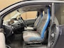 BMW i3 Basis 120Ah 42 kWh * Panoramadak / Navigatie / Camera / 19" LM Velgen / NL Auto *