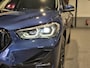 BMW X1 xDrive25e High Executive Sport Line | Blackline Blue |  Camera | HUD | Stoelverwarming