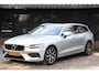 Volvo V60 2.0 T4 Momentum Pro Panorama-Elek,Dak/Camera/Parkeersensor v,a/Trekhaak uitklapbaar