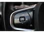 Volvo V60 2.0 T4 Momentum Pro Panorama-Elek,Dak/Camera/Parkeersensor v,a/Trekhaak uitklapbaar