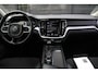 Volvo V60 2.0 T4 Momentum Pro Panorama-Elek,Dak/Camera/Parkeersensor v,a/Trekhaak uitklapbaar