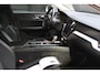 Volvo V60 2.0 T4 Momentum Pro Panorama-Elek,Dak/Camera/Parkeersensor v,a/Trekhaak uitklapbaar