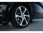 Volvo XC90 2.0 T8 Recharge AWD R-Design | SoH 98% | Adapt. Cruise | Bowers & Wilkins | 360 Camera | Alcantara Hemel | Schuifdak | 22 Inch | Luchtvering | 7-Pers |