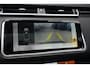 Land Rover Range Rover Velar 2.0 P400e AWD Dynamic SE | PHEV | 404 PK | Pano | Meridian | Camera De Velar P400e is qua prestaties behoorlijk serieus: 404 pk, 640 Nm en 0-100 km/u in slechts 5,4 seconden. Bovendien kun je bij de facelift ongeveer 60+ km volledig elektrisch rijden.