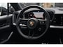 Porsche Cayenne Coupé 3.0 S E-Hybrid | 520PK | Pano | SportChrono | HUD | 360° Camera Porsche Cayenne S E-Hybrid Coupé | 3.0 V6 Turbo Plug-in Hybrid | 520 PK | 750 Nm | 0-100 km/u 4,7 sec. | 263 km/u | 4WD | 8-traps Tiptronic S | 77-82 km elektrisch bereik