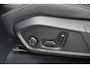 Lynk & Co 08 1.5 More | 350 PK | 200 KM EV | PANO | MASSAGE | HARMAN KARDON | 360° CAMERA Deze zeer complete 08 More beschikt over een krachtige plug-in hybride aandrijflijn met 345 PK en 615 Nm koppel. Dankzij de grote 39,6 kWh batterij beschikt de 08 over een elektrisch WLTP-ber