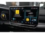 Volkswagen Golf 1.5 eTSI R-Line Edition | 150 PK | DSG | PANO | 360° | Adaptive Cruise Control | Sportief, modern en bijzonder compleet: deze Volkswagen Golf 1.5 eTSI R-Line uit 2026 combineert de sportieve uitstraling van de R-Line met de efficiënte 1.5 eTSI mild-hybrid aandrijflijn.