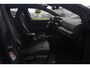 Volkswagen Golf 1.5 eTSI R-Line Edition | 150 PK | DSG | PANO | 360° | Adaptive Cruise Control | Sportief, modern en bijzonder compleet: deze Volkswagen Golf 1.5 eTSI R-Line uit 2026 combineert de sportieve uitstraling van de R-Line met de efficiënte 1.5 eTSI mild-hybrid aandrijflijn.