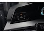 Volkswagen Golf 1.5 eTSI R-Line Edition | 150 PK | DSG | PANO | 360° | Adaptive Cruise Control | Sportief, modern en bijzonder compleet: deze Volkswagen Golf 1.5 eTSI R-Line uit 2026 combineert de sportieve uitstraling van de R-Line met de efficiënte 1.5 eTSI mild-hybrid aandrijflijn.