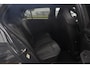 Volkswagen Golf 1.5 eTSI R-Line Edition | 150 PK | DSG | PANO | 360° | Adaptive Cruise Control | Sportief, modern en bijzonder compleet: deze Volkswagen Golf 1.5 eTSI R-Line uit 2026 combineert de sportieve uitstraling van de R-Line met de efficiënte 1.5 eTSI mild-hybrid aandrijflijn.