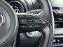 Toyota Yaris 1.5 Hybrid Dynamic Bi-Tone | Parkeersensoren | Navigatie | Dodehoek Detectie | **