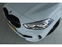 BMW 1-Serie 118i Business Edition M-Sport | Cruise Control | Stuurverwarming | Camera | Adaptief LED | Climate | Carplay | Navi |