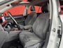 Volkswagen Golf 1.5 eTSI R-Line | IQ light | Stoel + Stuur verwarming | Ergo Stoelen |