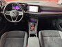 Volkswagen Golf 1.5 eTSI R-Line | IQ light | Stoel + Stuur verwarming | Ergo Stoelen |