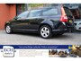 Volvo V70 2.0 benzine 145 pk Momentum, Leer, Trekhaak