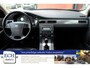 Volvo V70 2.0 benzine 145 pk Momentum, Leer, Trekhaak