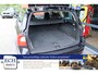 Volvo V70 2.0 benzine 145 pk Momentum, Leer, Trekhaak