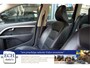 Volvo V70 2.0 benzine 145 pk Momentum, Leer, Trekhaak
