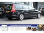 Volvo V70 2.0 benzine 145 pk Momentum, Leer, Trekhaak