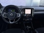 Volvo XC40 Recharge P8 AWD 78 kWh R-Design | Trekhaak | SOH 92% | Nubuck Interieur | Adaptieve Cruise Control | BLIS | Stoel en Stuurverwarming | Harman Kardon |