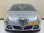 Alfa Romeo Giulietta 1.4 T Distinctive, 120Pk, 2011, Sport pakket, 4 seizoenenbanden, Climate control, Cruise control, Liefhebbersauto,