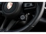 Porsche Macan 100 kWh IJsgrijs metallic | Luchtvering PASM | Panoramadak | Porsche InnoDrive incl. actieve rijstrookgeleiding | 360° Surround View incl. actieve parkeerassistent | Adaptieve cruise control (ACC) | 21 inch Macan Design velgen | Warmtepomp |