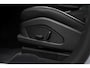 Porsche Macan 100 kWh IJsgrijs metallic | Luchtvering PASM | Panoramadak | Porsche InnoDrive incl. actieve rijstrookgeleiding | 360° Surround View incl. actieve parkeerassistent | Adaptieve cruise control (ACC) | 21 inch Macan Design velgen | Warmtepomp |