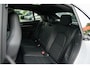 Porsche Macan 100 kWh IJsgrijs metallic | Luchtvering PASM | Panoramadak | Porsche InnoDrive incl. actieve rijstrookgeleiding | 360° Surround View incl. actieve parkeerassistent | Adaptieve cruise control (ACC) | 21 inch Macan Design velgen | Warmtepomp |