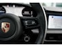 Porsche Macan 100 kWh IJsgrijs metallic | Luchtvering PASM | Panoramadak | Porsche InnoDrive incl. actieve rijstrookgeleiding | 360° Surround View incl. actieve parkeerassistent | Adaptieve cruise control (ACC) | 21 inch Macan Design velgen | Warmtepomp |