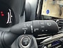 Toyota Yaris Cross 1.5 Hybrid 130 Dynamic + Comfort Pack dodehoekdetectie / stoelverwarming / stuurwielverwarming / parkeersensoren voor + achter / Navigatie / Apple Carplay / Android Auto / parkeercamera / 10 jaar Toyota garantie / rijklaarprijs incl. Toyota Pechhulppas