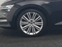 Skoda Superb Combi 1.4 TSI iV Laurin & Klement PHEV 218pk Dealer O.H. | Trekhaak Af Fabriek | Panodak | Adaptive Cruise | 360 Camera | Lederen Comfortstoelen Memory & Ventilatie | Canton Audio | Crystal LED | Stoelen & Stuur Verwarmd | Apple Carplay | Blis | DAB | Navigatie | 19"L.M | Plug In Hybrid |
