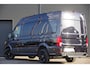 Volkswagen Crafter 35 2.0 TDI L3H3(L2H2) 3-ZITS, 177PK AUT. LED, ADAPT. CRUISE, STOELVERWARMING, STUURVERWARMING, VOORRUIT VERWARMING, STANDKACHEL, GEVEERDE ERGO ACTIVE STOEL