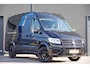 Volkswagen Crafter 35 2.0 TDI L3H3(L2H2) 3-ZITS, 177PK AUT. LED, ADAPT. CRUISE, STOELVERWARMING, STUURVERWARMING, VOORRUIT VERWARMING, STANDKACHEL, GEVEERDE ERGO ACTIVE STOEL