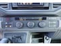 Volkswagen Crafter 35 2.0 TDI L3H3(L2H2) 3-ZITS, 177PK AUT. LED, ADAPT. CRUISE, STOELVERWARMING, STUURVERWARMING, VOORRUIT VERWARMING, STANDKACHEL, GEVEERDE ERGO ACTIVE STOEL