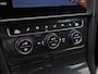 Volkswagen Golf 1.5 TSI Sportline (APPLE CARPLAY, GROOT NAVI, CLIMATE, STOELVERWARMING, SPORTSTOELEN, LED KOPLAMPEN, PARKEERSENSOREN, ADAPTIVE CRUISE, NIEUWSTAAT)