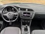 Volkswagen Tiguan 1.4 TSI Connected Series / NL auto / Camera / Navi / Trekhaak / Allseason Banden /