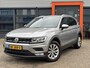 Volkswagen Tiguan 1.4 TSI Connected Series / NL auto / Camera / Navi / Trekhaak / Allseason Banden /