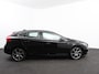 Volvo V40 2.0 T2 Ocean Race Climate Control Navigatie Lederen bekleding Parkeersensoren Trekhaak Lichtmetalen velgen