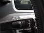 Volvo V40 2.0 T2 Ocean Race Climate Control Navigatie Lederen bekleding Parkeersensoren Trekhaak Lichtmetalen velgen