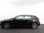 Volvo V40 2.0 T2 Ocean Race Climate Control Navigatie Lederen bekleding Parkeersensoren Trekhaak Lichtmetalen velgen
