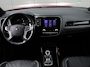 Mitsubishi Outlander 2.4 PHEV 240pk Instyle | Schuif/kantel dak | 360° Camera | Trekhaak | Stoelverwarming | Leder