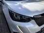 Peugeot 2008 1.2 Turbo 130PK Active Pack Automaat | Navigatie | Apple carplay | Hoge zitpositie | Camera | Parkeersensoren | Climate Control | Cruise Control | Lichtmetalen velgen |