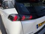 Peugeot 2008 1.2 Turbo 130PK Active Pack Automaat | Navigatie | Apple carplay | Hoge zitpositie | Camera | Parkeersensoren | Climate Control | Cruise Control | Lichtmetalen velgen |