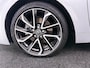 Toyota Corolla 2.0 Hybrid First Edition | Navigatie | Trekhaak | Executive licht metalen velgen | Erdal 10-9 voor bumper