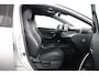 Toyota Corolla Touring Sports 2.0 Hybrid Executive JBL | Stoelverwarming | Trekhaak | Parkeer sensoren |